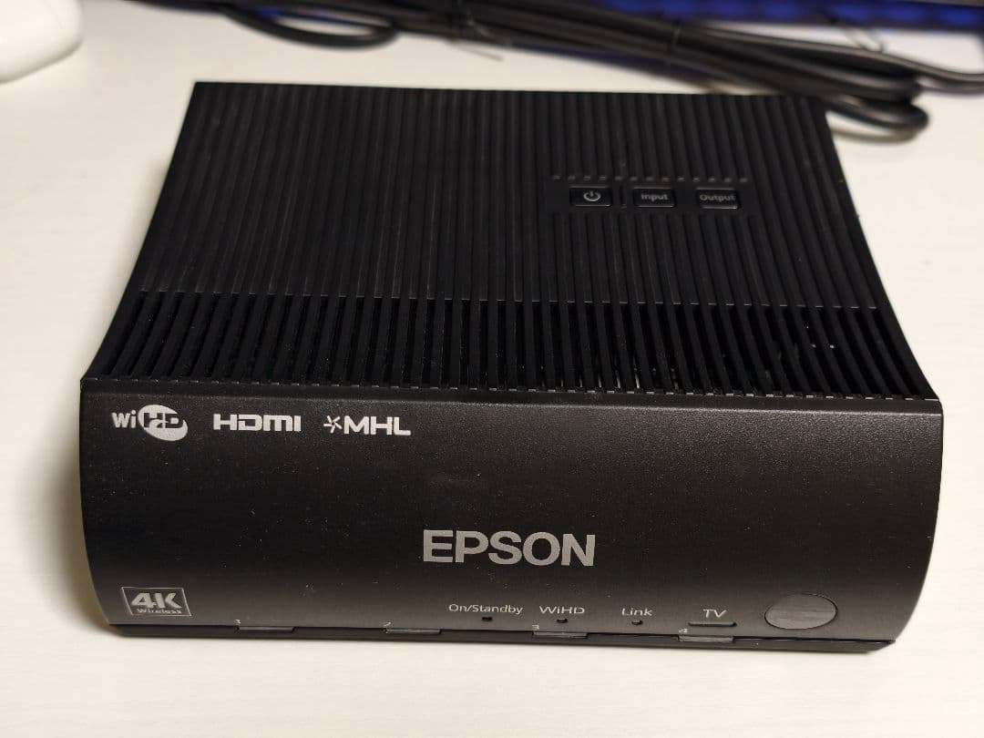 エプソン EH-TW8300W dreamio 4K ワイヤレス プロジェクター