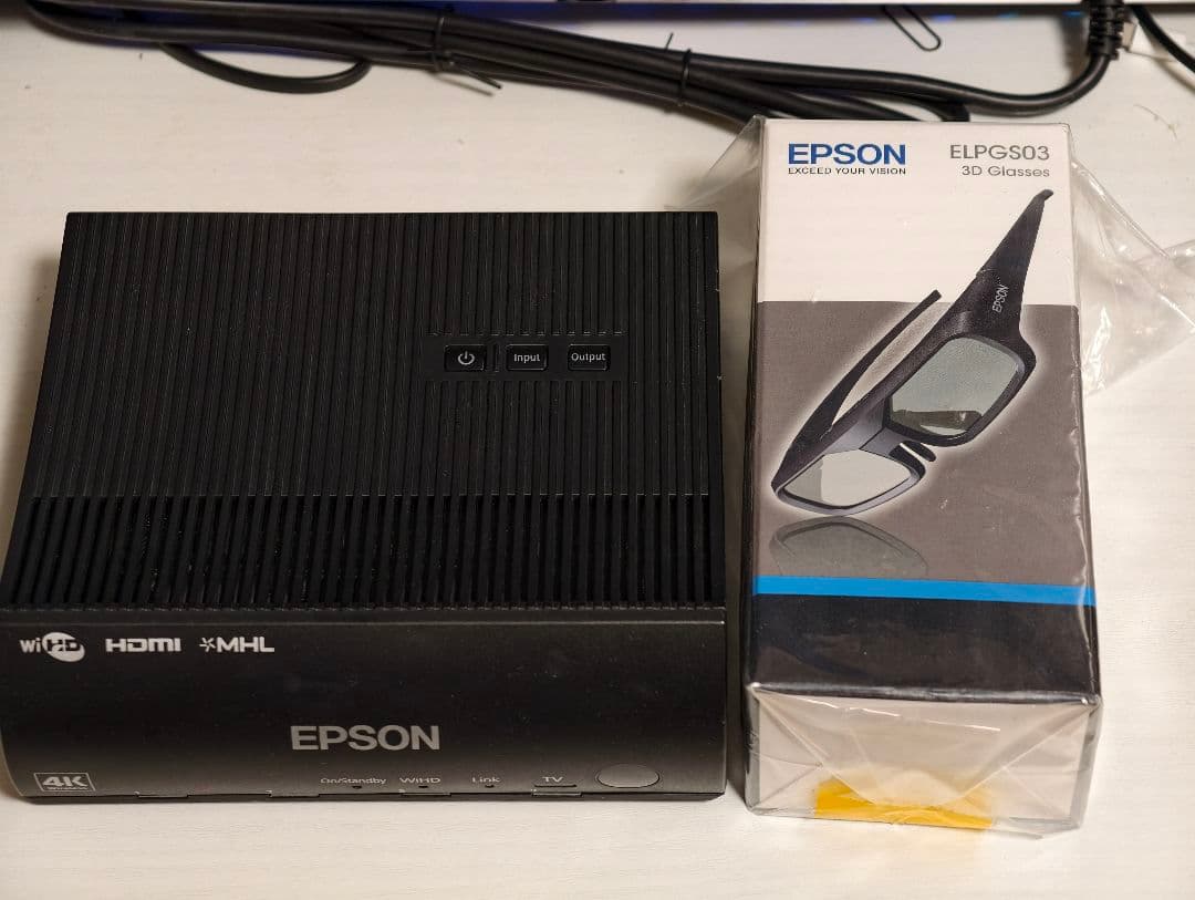 エプソン EH-TW8300W dreamio 4K ワイヤレス プロジェクター