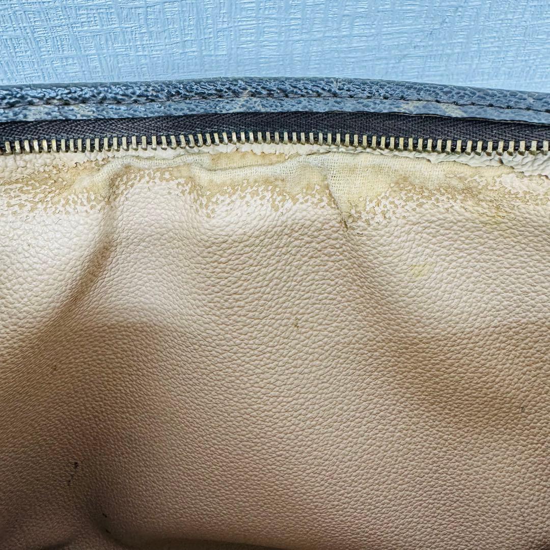 ✨ LOUIS VUITTON✨ルイヴィトン✨LV✨モノグラム✨ポシェットワレ✨