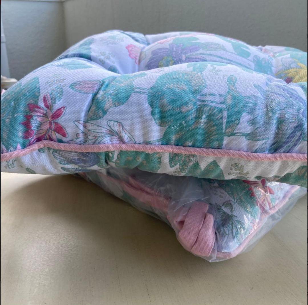 UK輸入　新品　ローラアシュレイシートパット４枚　新品