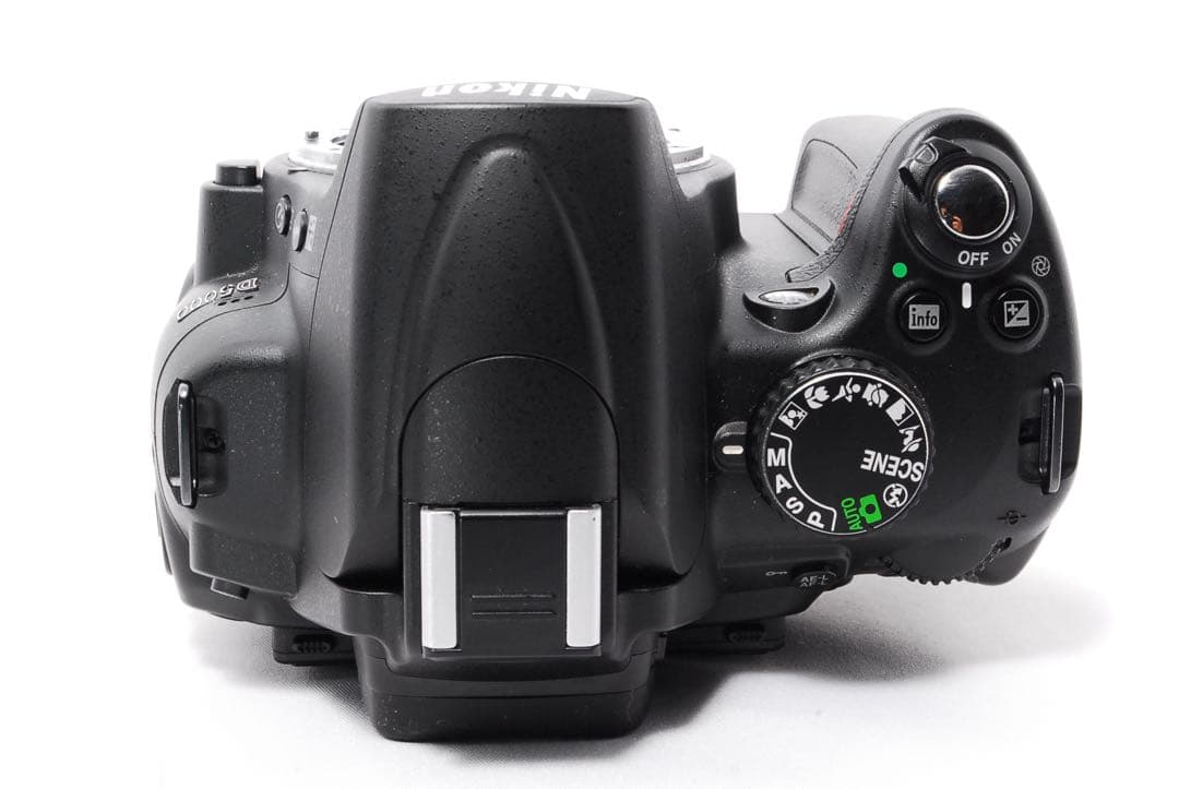 ◆Nikon D5000◆ショット数少なめ◆スマホ転送◆一眼レフカメラ◆超美品◆