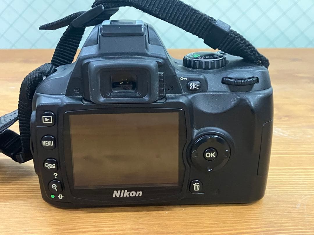 Nikon D40 ダブルズームキット18-55mm 55-200mmレンズ2本