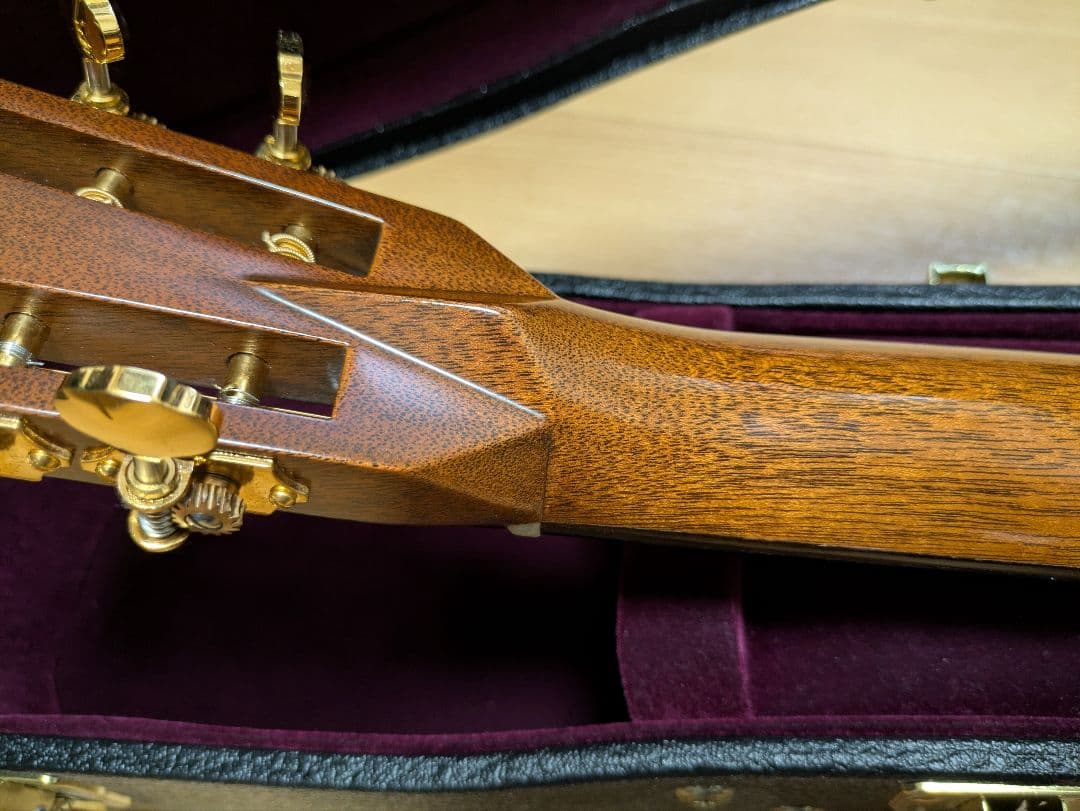 Martin 0012-28 Modern Deluxe 　貴重　保証期間内