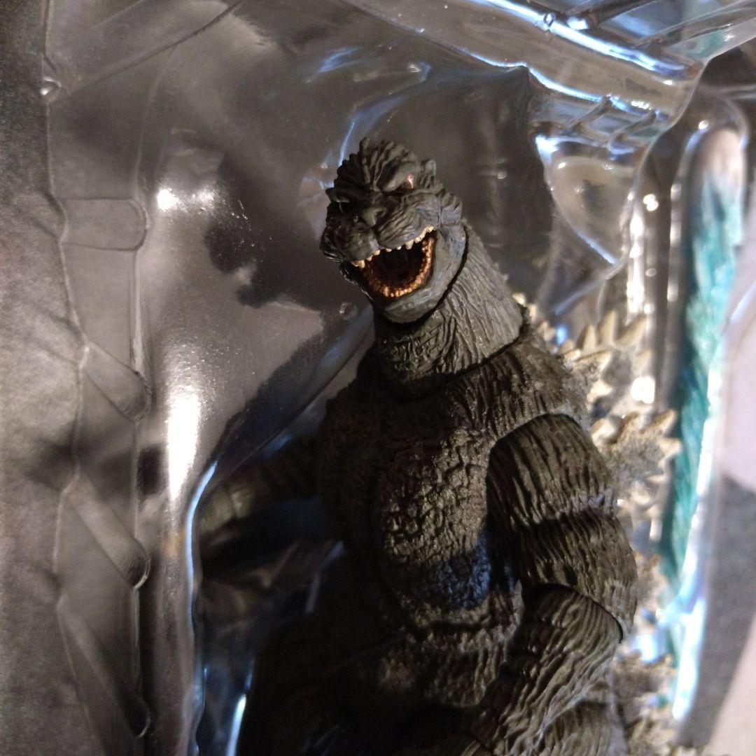 ネカ　ゴジラ vs ビオランテ フィギュア