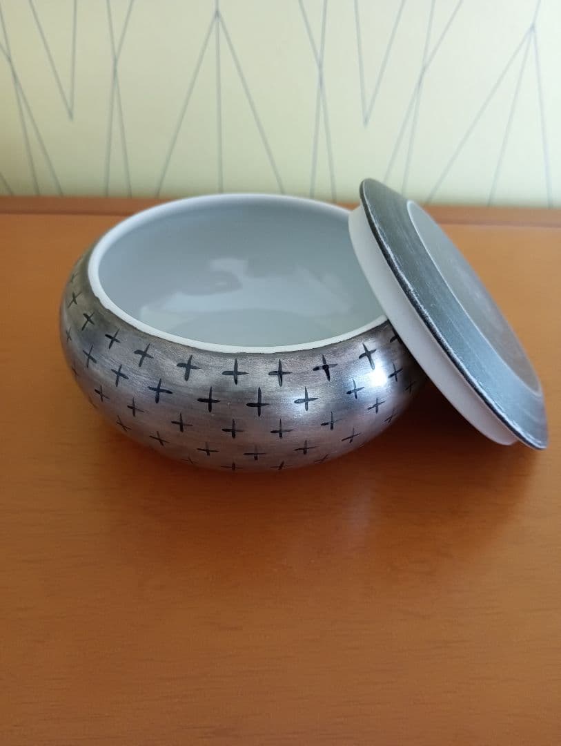 岡本修　銀彩　蓋物