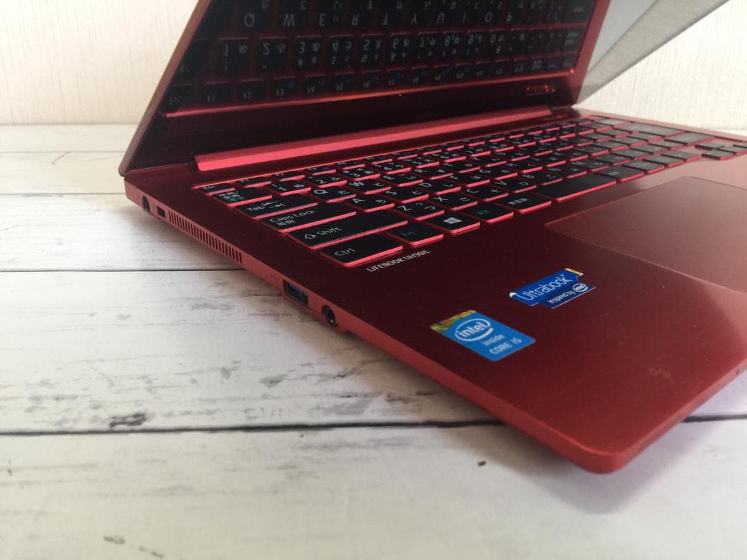 富士通 LIFEBOOK UH90/L 14型 超薄型/Office/Win11