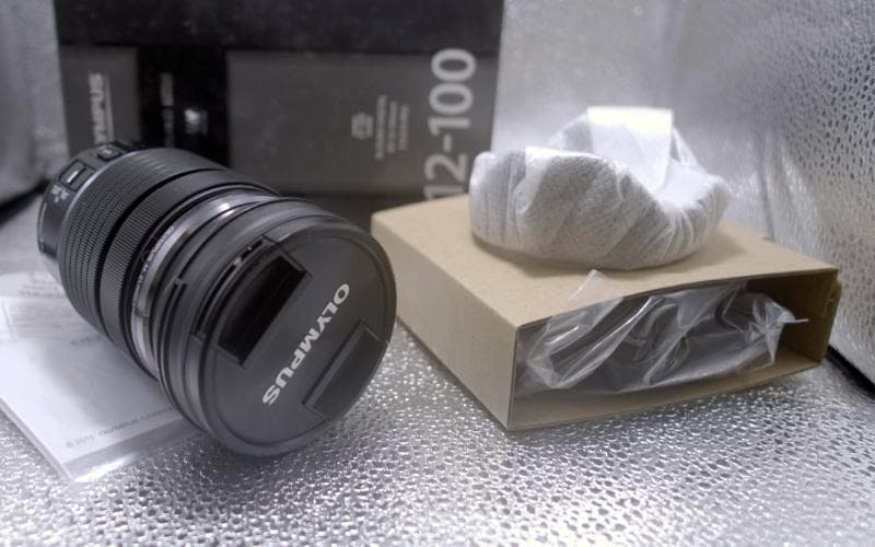 OLYMPUS 12-100mm F4.0 PRO ズームレンズ【最終値下価格】