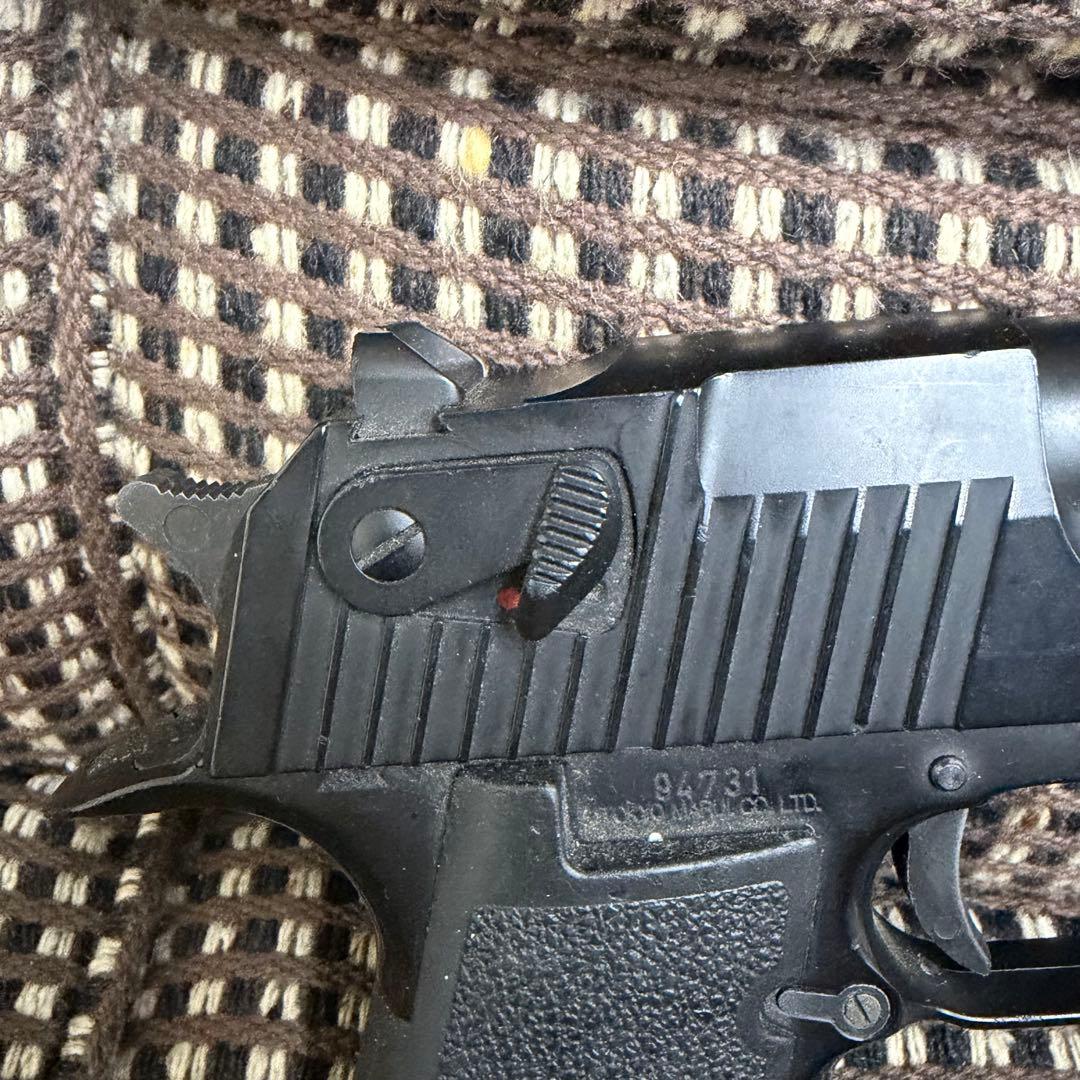 DESERT EAGLE .50AE PISTOL ガスガン
