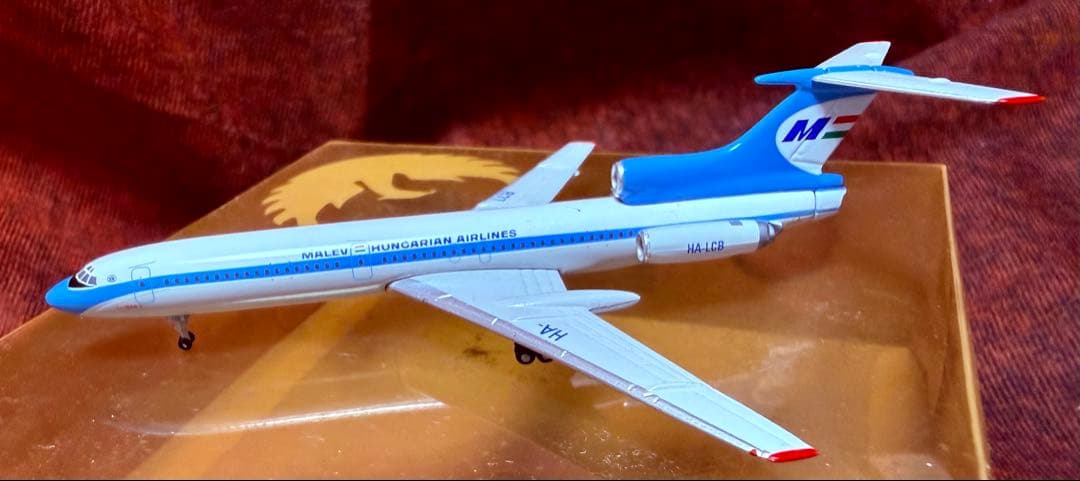 マレーヴ・ハンガリー航空 ツポレフ Tu-154B2 1/400 ハンガリー
