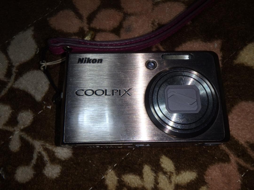 動作品 NIKON S600 COOLPIX デジタルカメラ