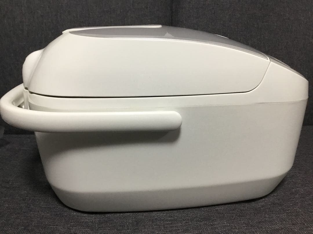 【美品】ZOJIRUSHI 象印　極め炊き 炊飯器　NL-DA10