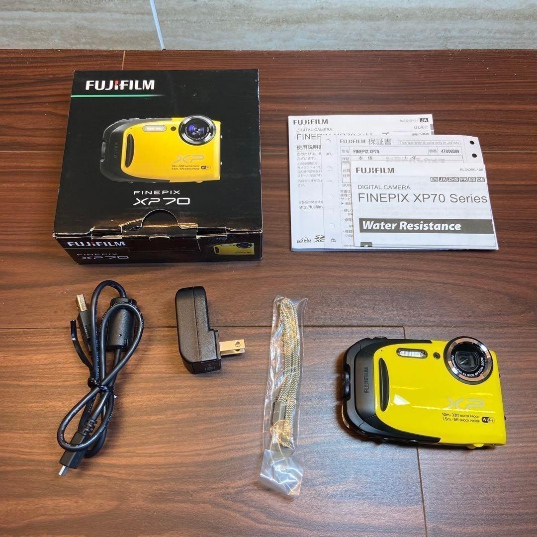 FUJI FILM FinePix XP70 デジカメ ほぼ新品 4075