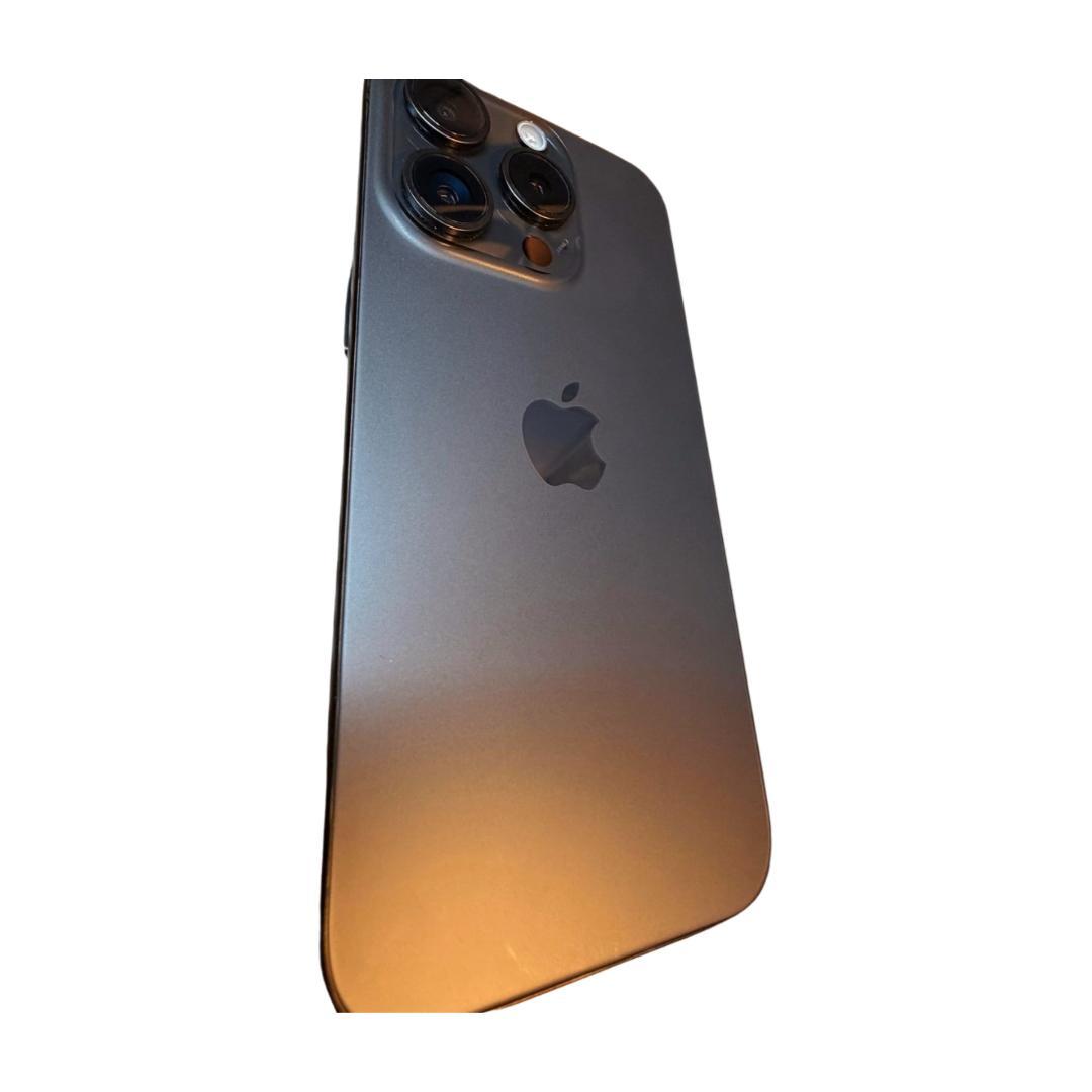 【極美品／付属品◯】iPhone 15 Pro 128GB ブラックチタニウム