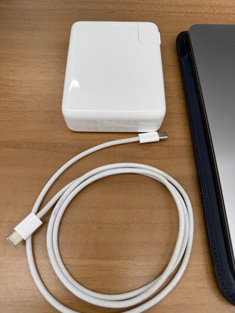 Macbook pro m1 13インチ 16gb 1tb 140w充電器