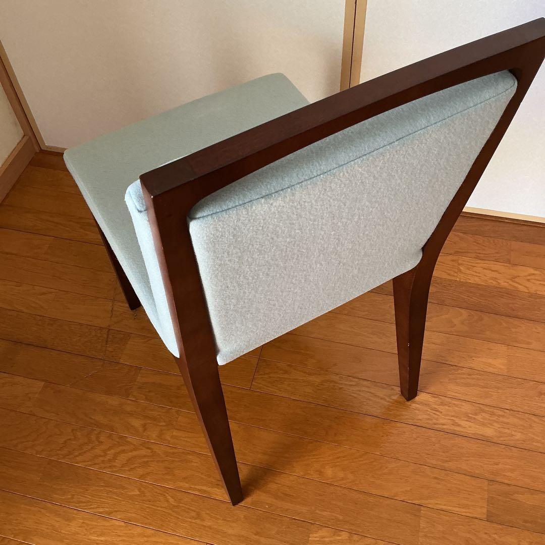 展示品　定価7万円ダークブラウン 木製椅子 シンプルデザイン　ウニコ好きにも