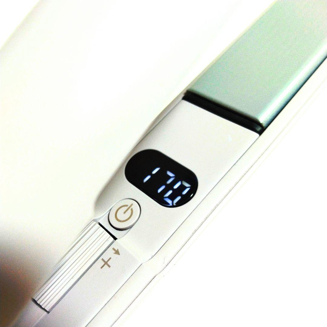 定価 13,200円／ピンク／スムースシャイン ストレートヘアアイロン