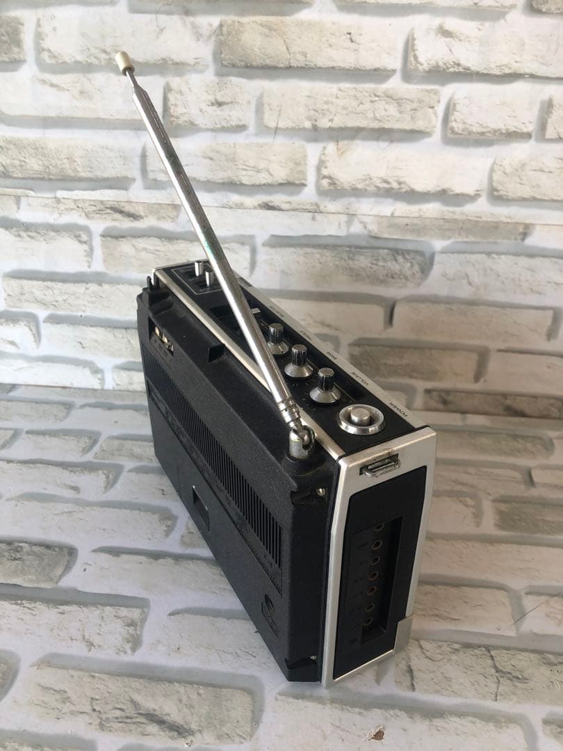 SHARP/シャープ ポータブルラジオ　Z-2500 FY-72J(A39)