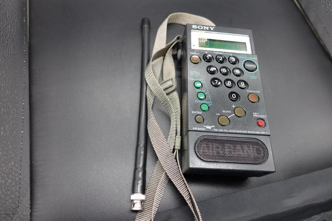 整備動作品　SONY AIR BAND ラジオ AIR-7 取説付（PDF)
