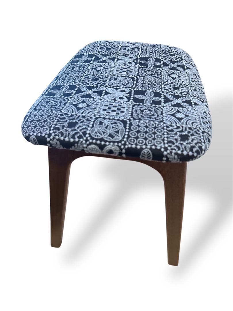 ミナペルホネンスツール　イス　navy × 刺繍light blue新品未使用