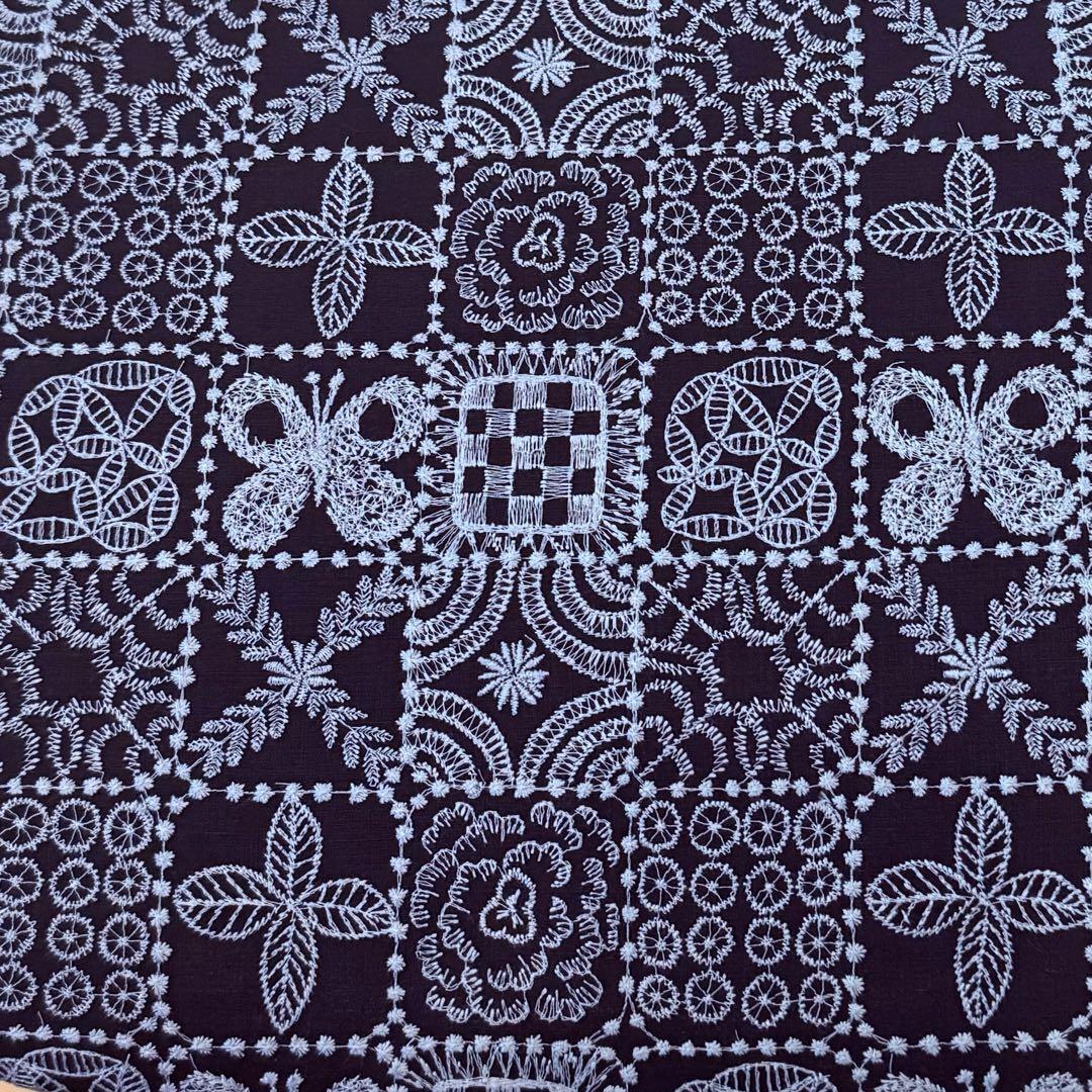 ミナペルホネンスツール　イス　navy × 刺繍light blue新品未使用