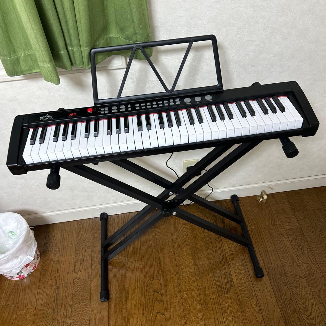 美品！RiZKiZ 61鍵キーボード スリムスタンド・譜面立て付き送料込みです。