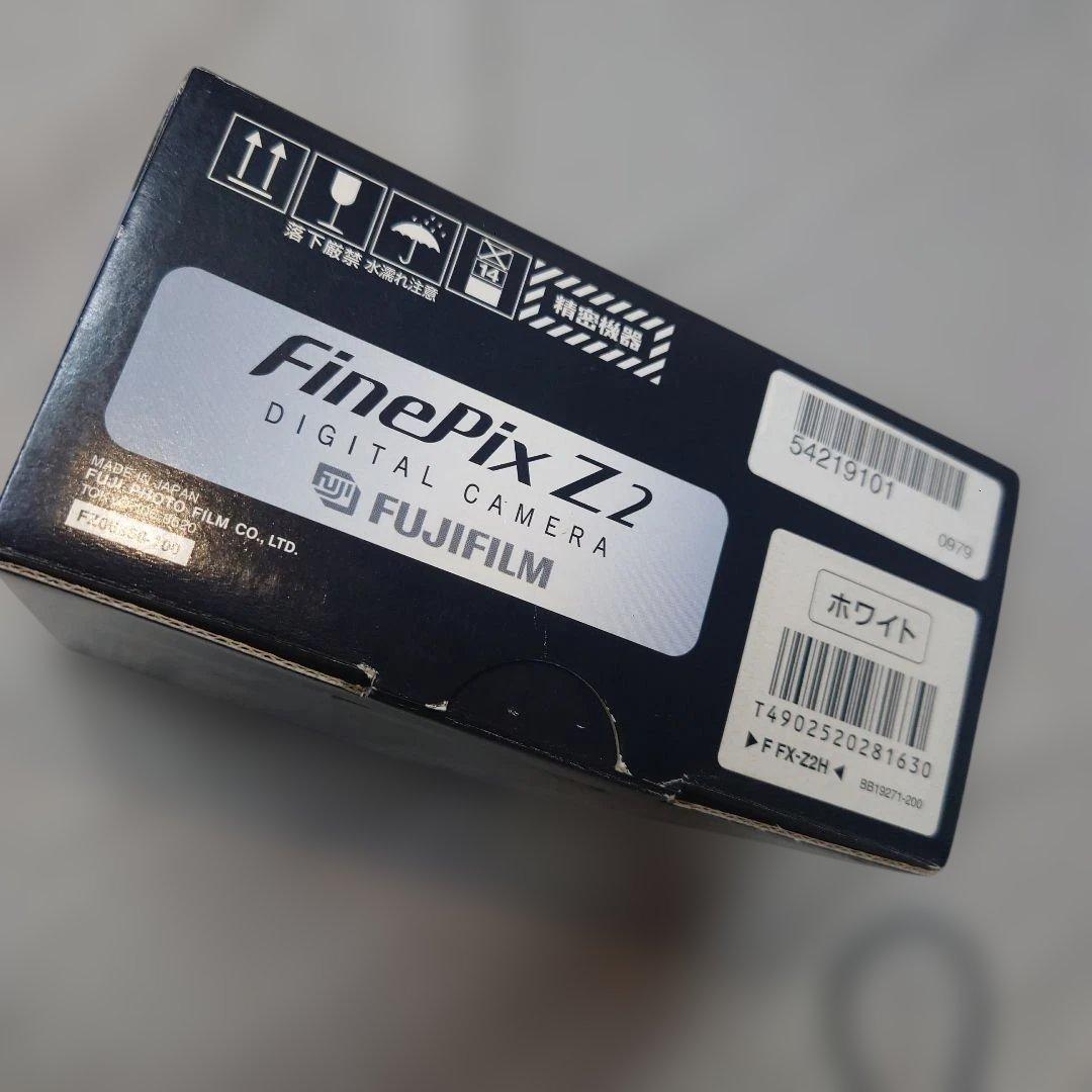 FinePix Z2・デジタルカメラ ホワイト（理由あり）