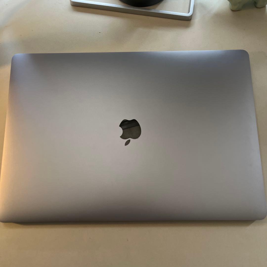 MacBook Pro 16インチ 本体