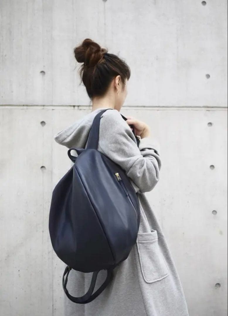 【未使用品】モリノガッコウ コロンとリュックL 上質puレザー　ネイビー