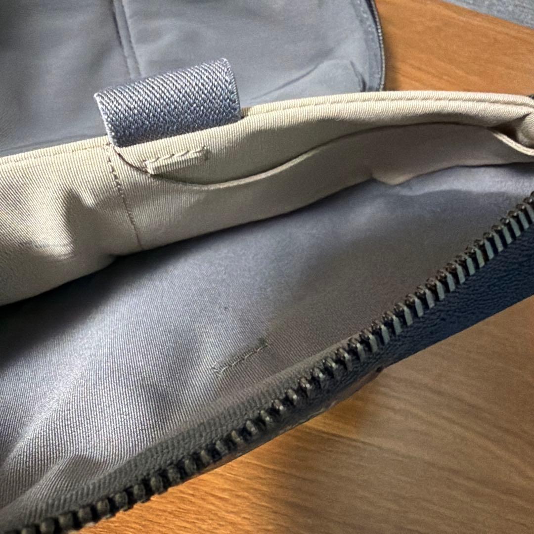 Bellroy Tech Kit、電子機器アクセサリー用ファスナーポーチ