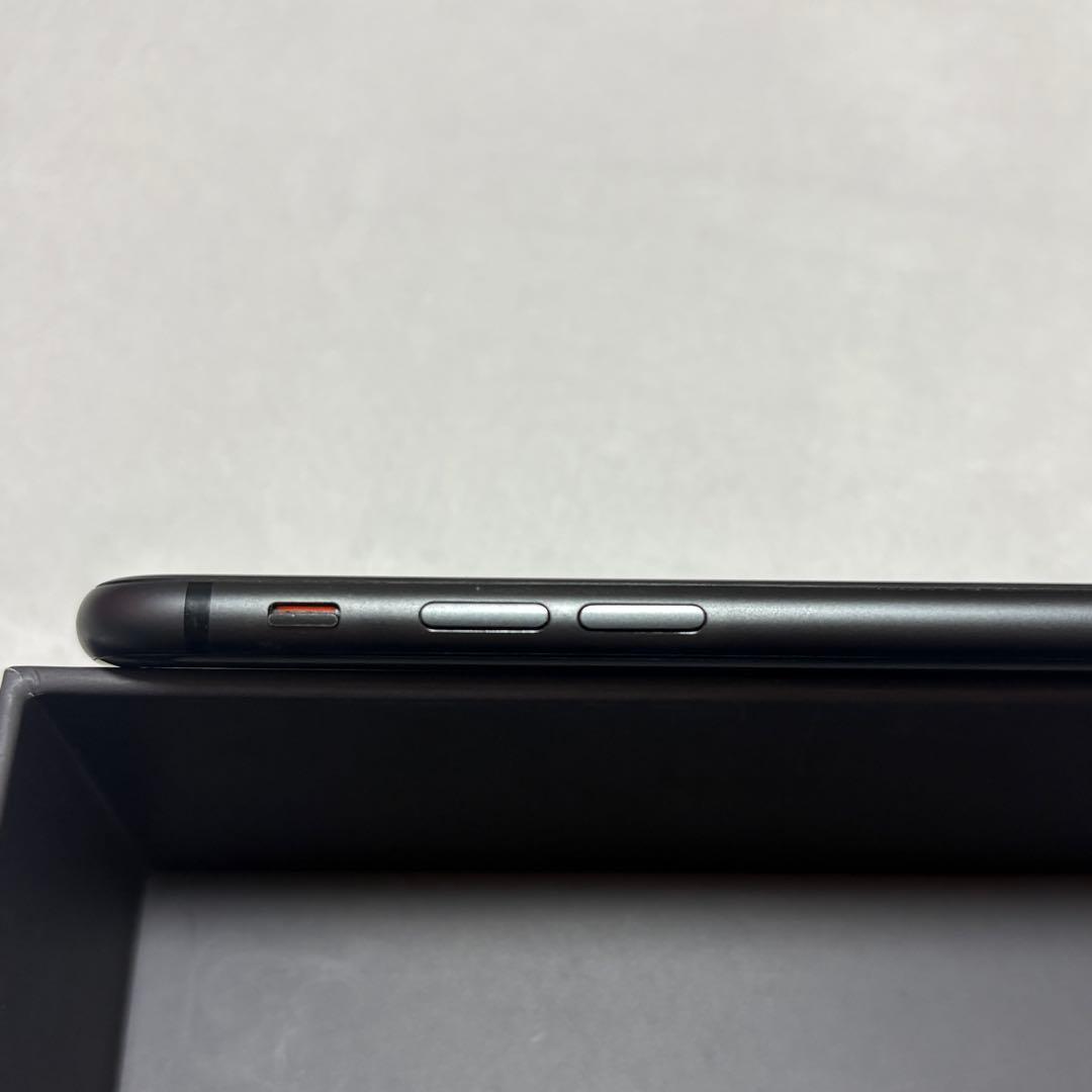 【初期化済】iPhone8 スペースグレイ 本体 64GB【付属品あり】