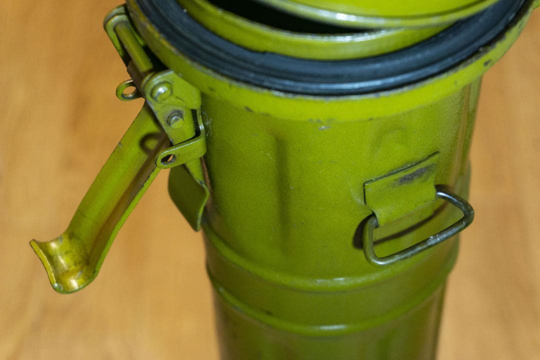 中国軍 65式82mm 迫撃砲 弾薬筒 密封収納