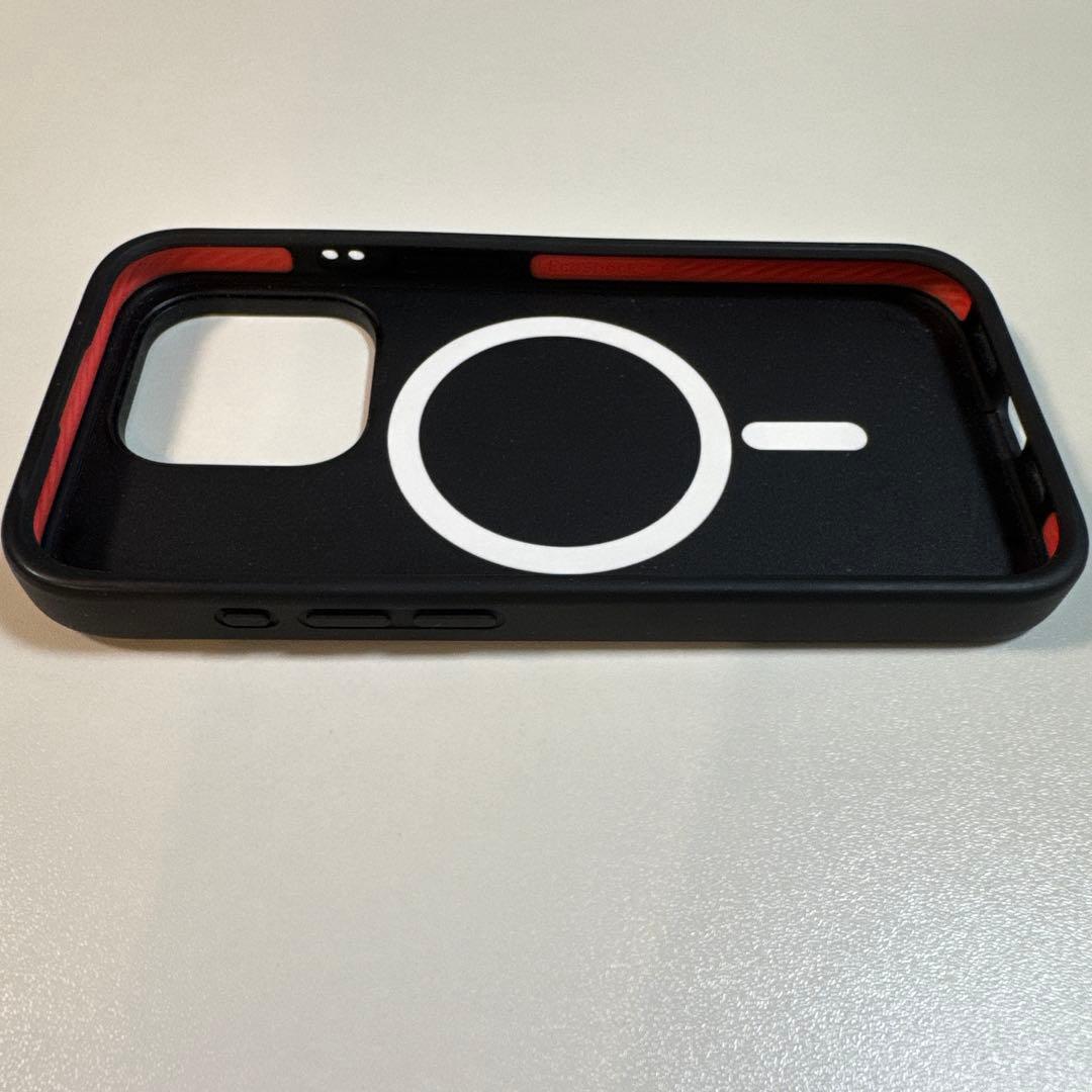 iPhone 15 Pro用　メゾンキツネ　ケース