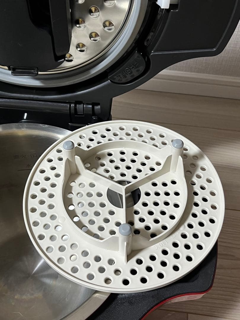 ヘルシオ　ホットクック　KN-HT99A 1.6L