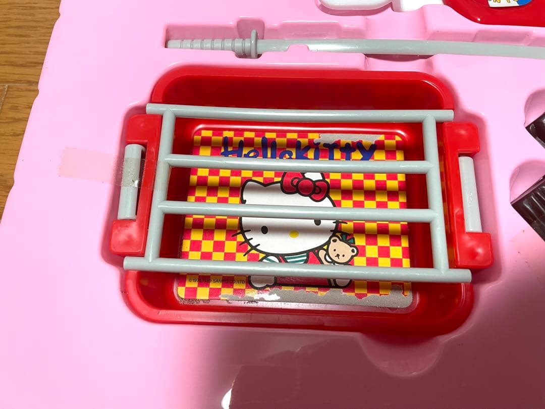 【希少•未使用】新品 昭和レトロ ハローキティ いろいろナイフでバーベキュー
