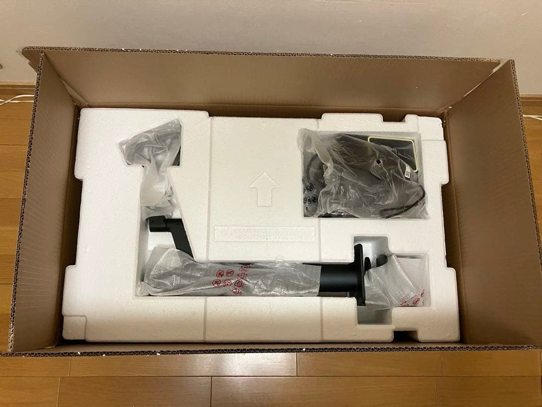 ディスプレイ・モニター本体 32UN880-B