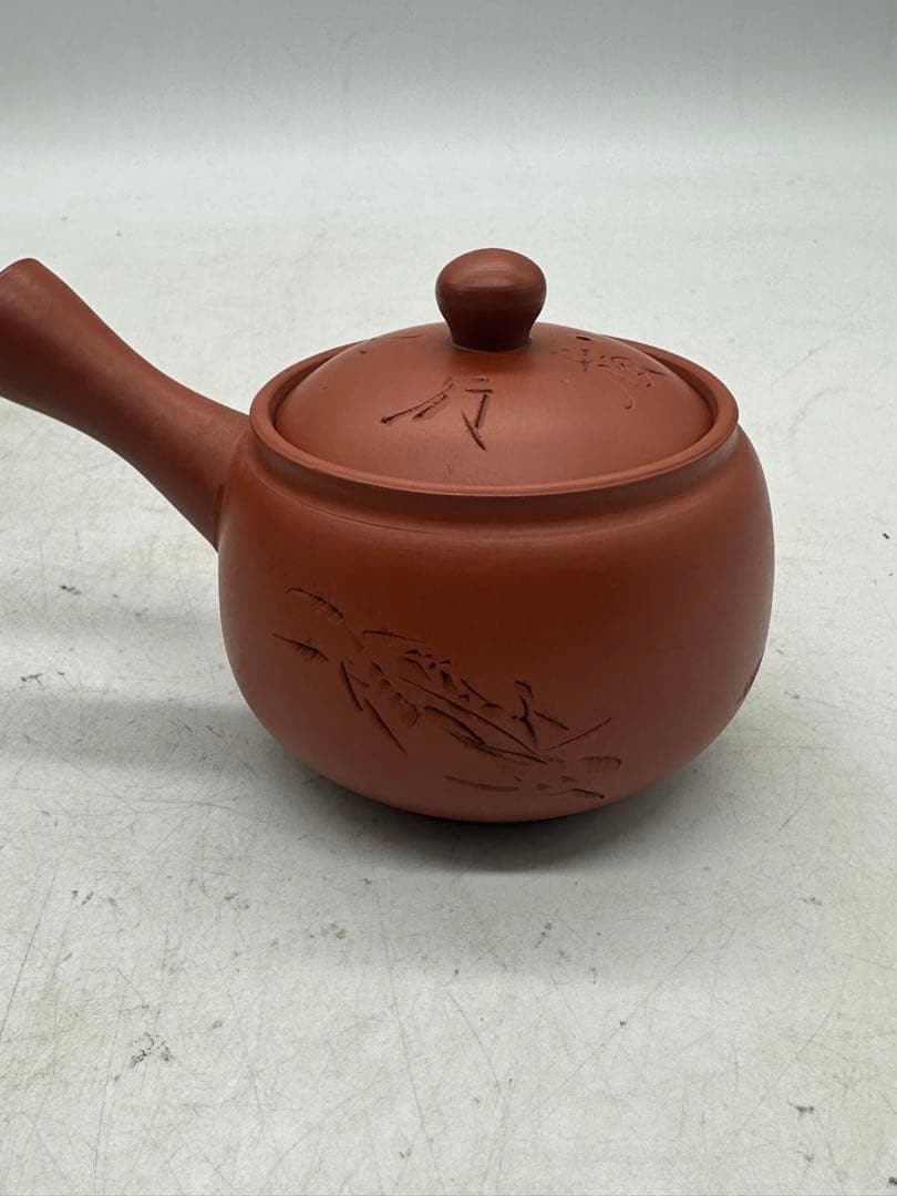 NO.628 愛知県の伝統工芸品である常滑焼（とこなめやき）の朱泥茶器セット