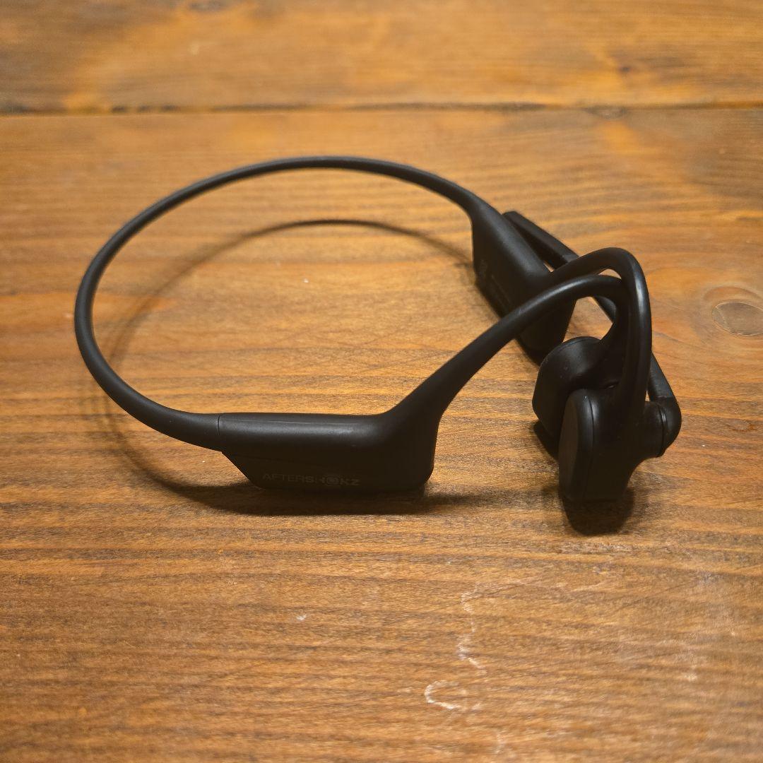 ②AFTERSHOKZ OPENCOMM 骨伝導イヤホン