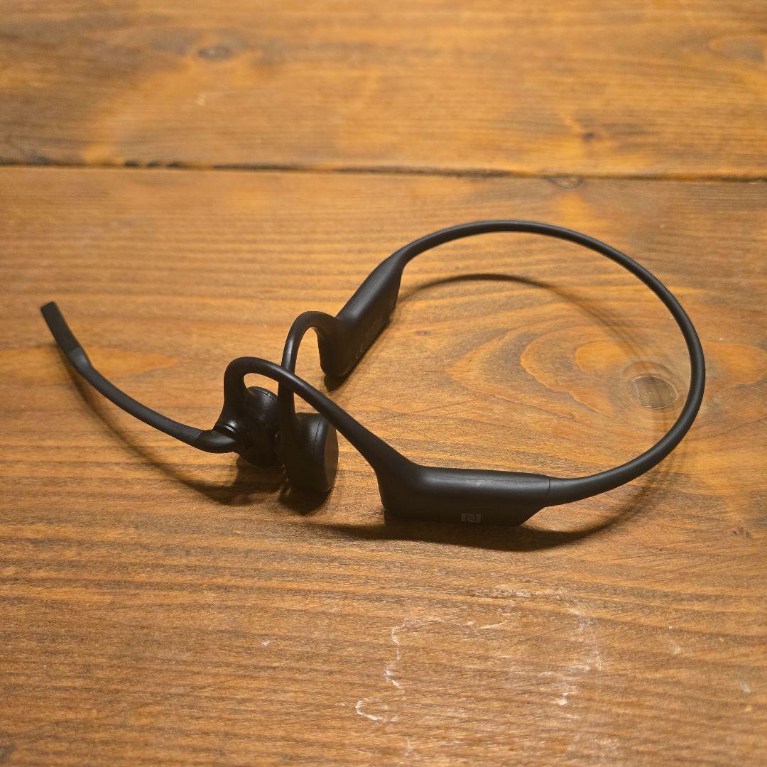 ②AFTERSHOKZ OPENCOMM 骨伝導イヤホン