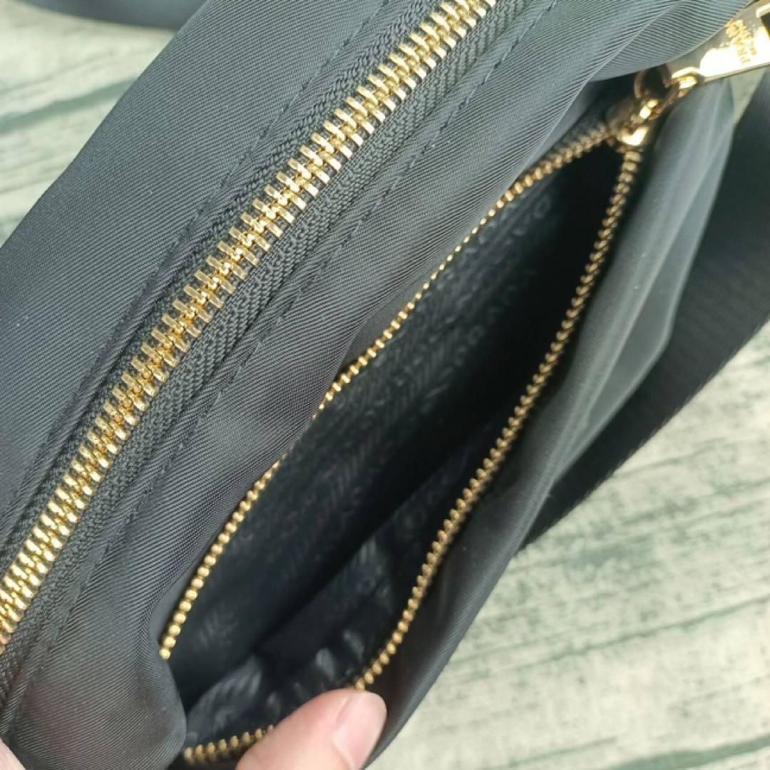 PRADA ノベルティ ブラック ショルダーバック ナイロン p2