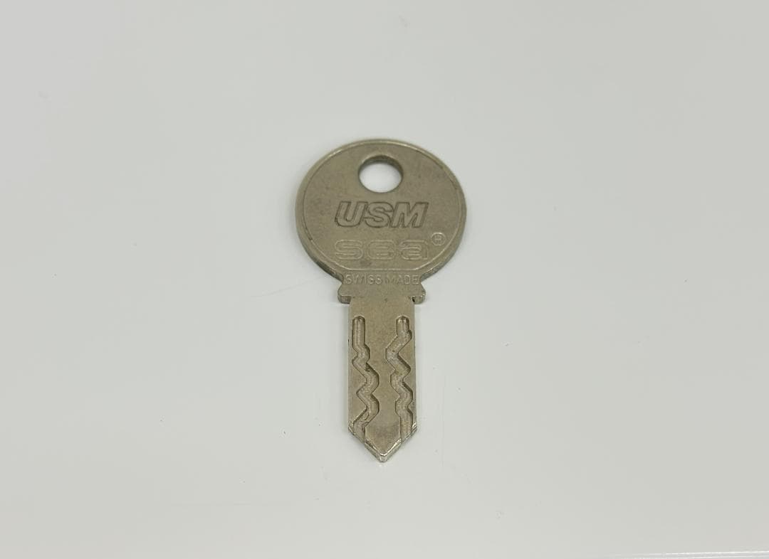 正規品■USMハラー■キャビネット　1列2段　白　鍵つき　パーソナルロッカー