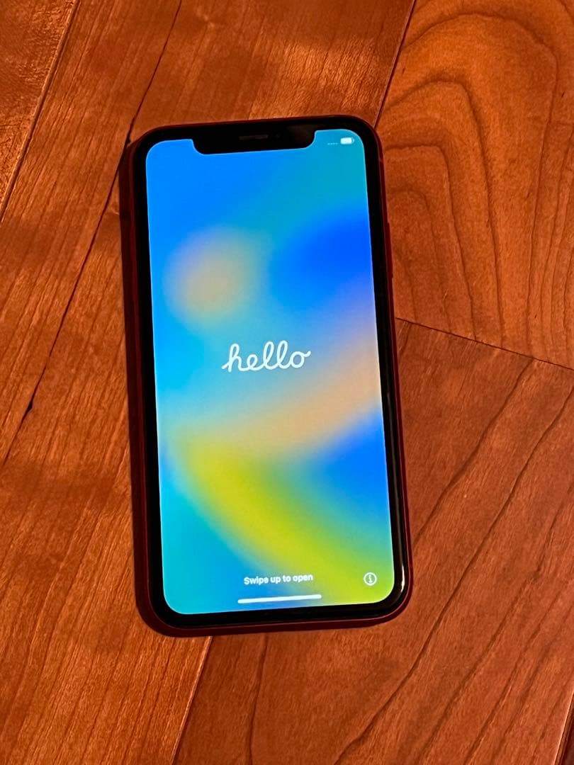 iPhone XR 128GB レッド au