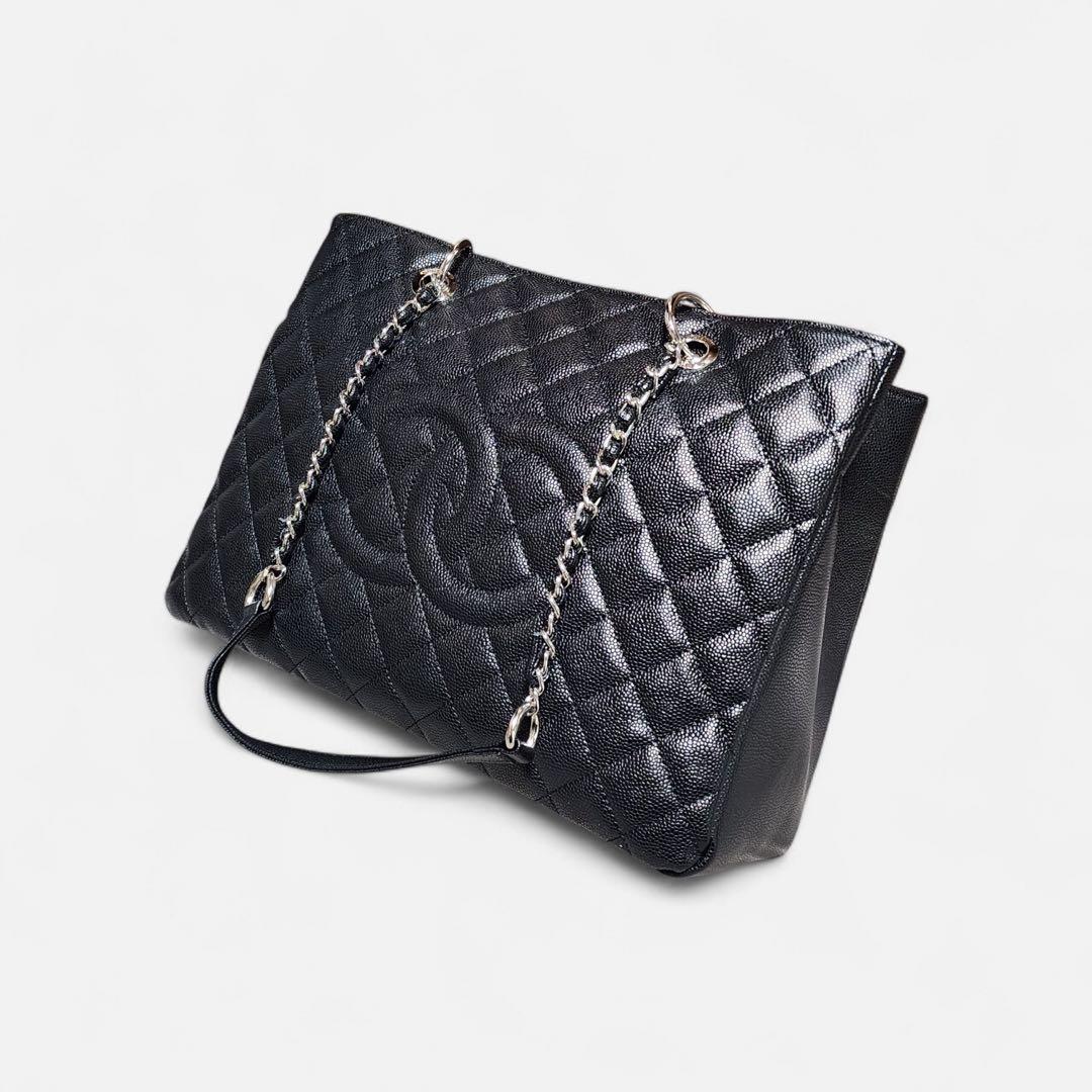 CHANEL　トートバッグ　黒　大容量　シルバー