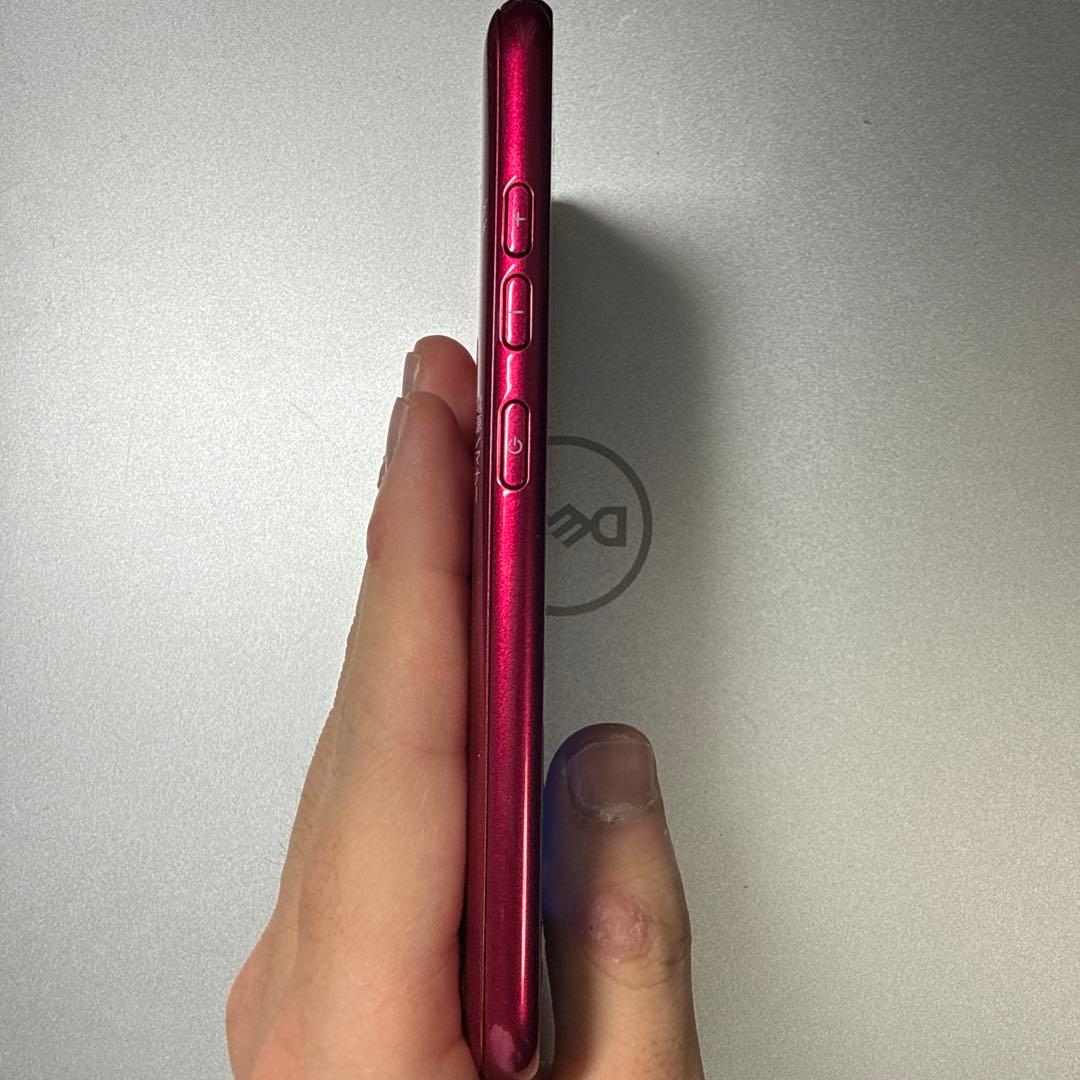 美品 らくらくスマートフォン FCNT F-52B