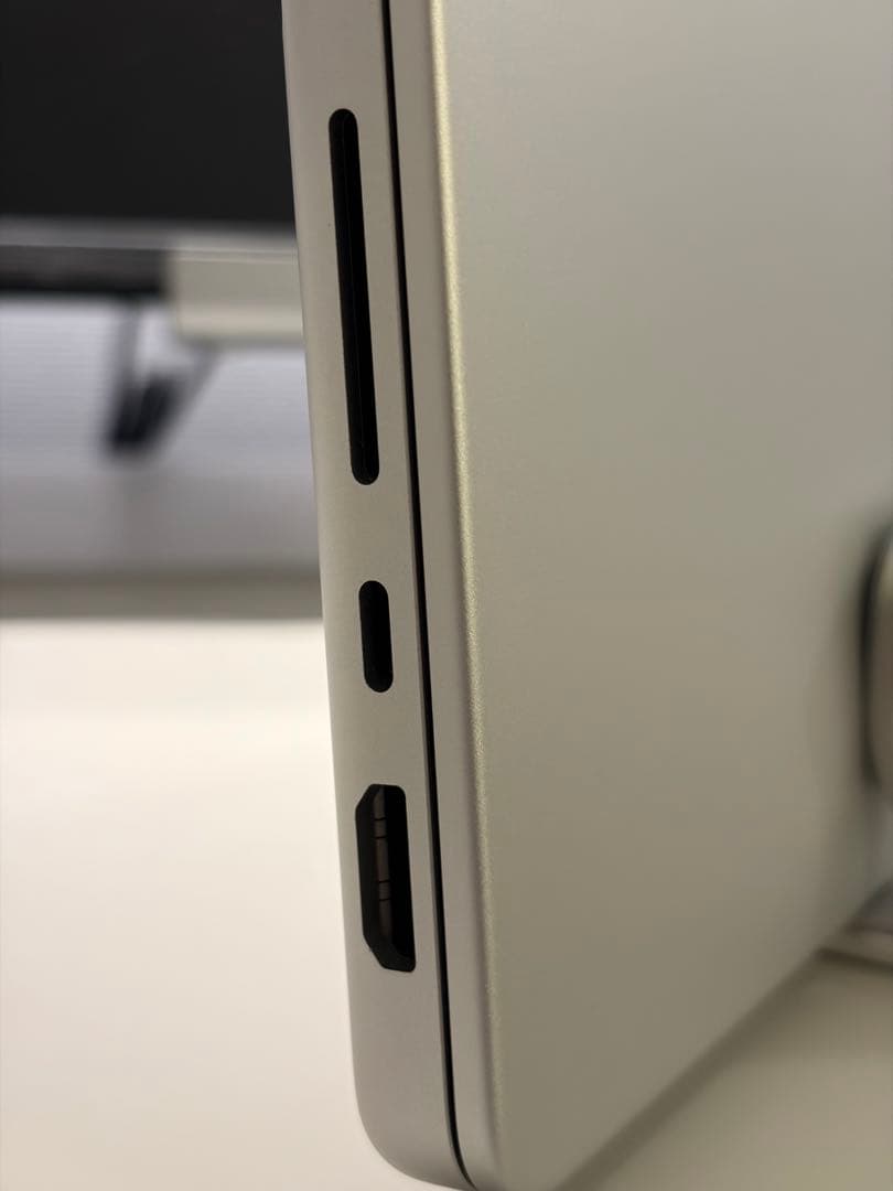 [美品] MacBook Pro 14 M1 Pro US配列 シルバー