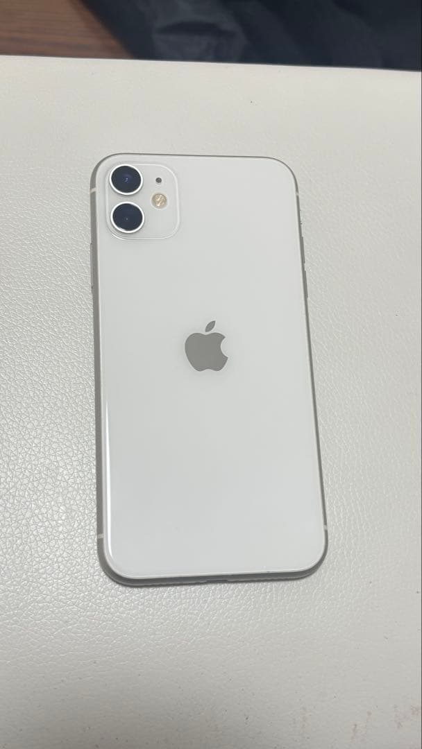 Apple iPhone 11 ホワイト 本体 64G