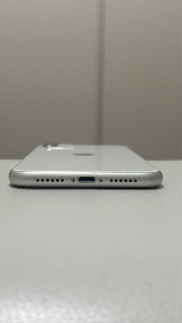 Apple iPhone 11 ホワイト 本体 64G