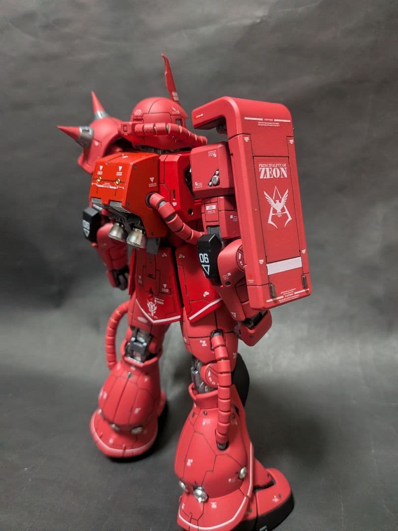 完成品 ガンプラ MS-06S ザクII シャア専用機 ジ・オリジン版