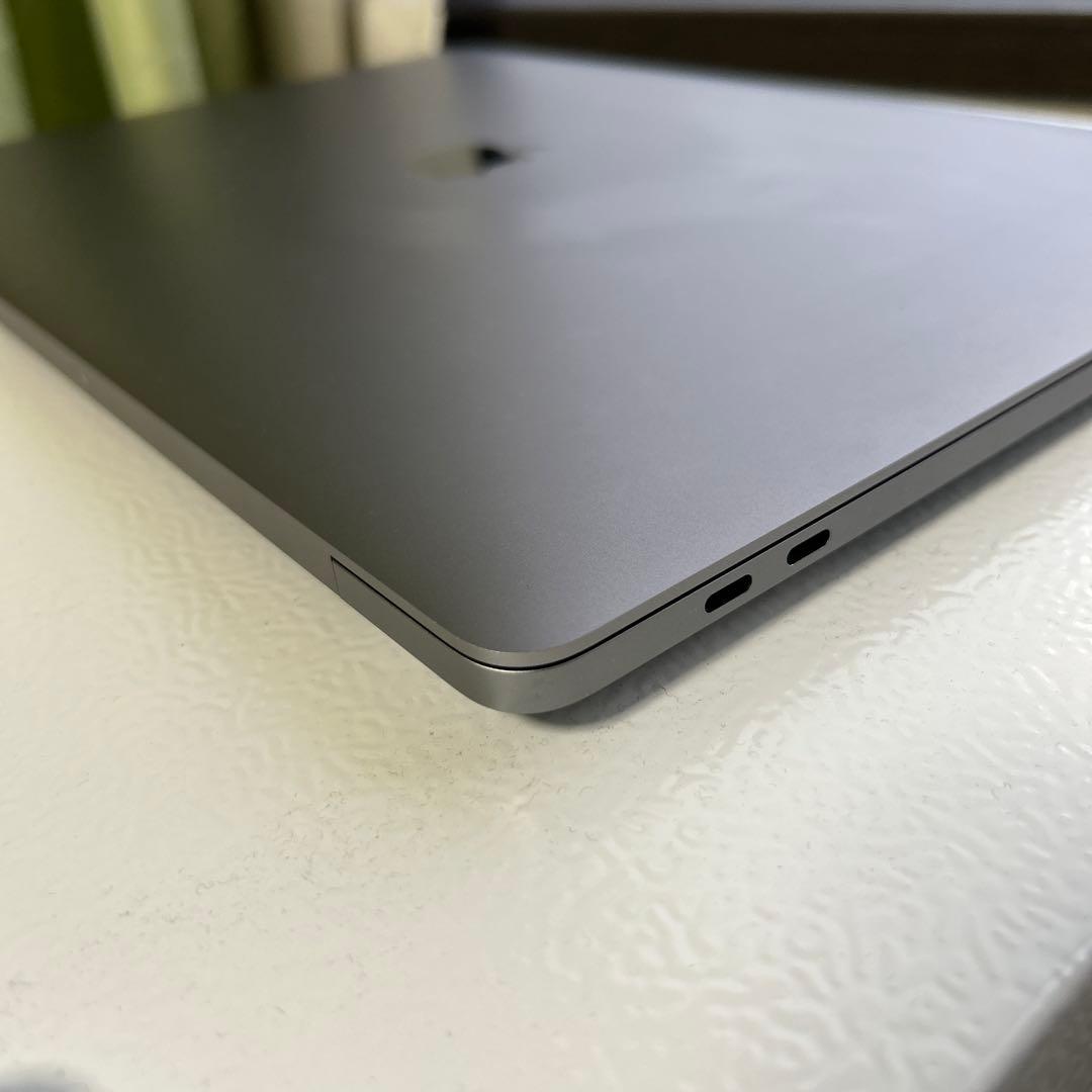 Apple MacBook Pro 本体　16インチ　2019