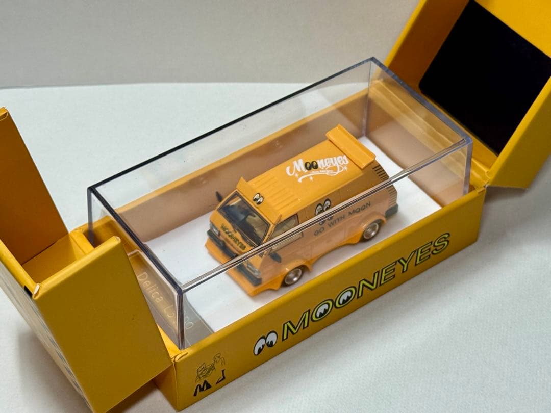 ☆MJモデル 1/64 三菱 デリカ MOONEYES ミニカー イエロー☆