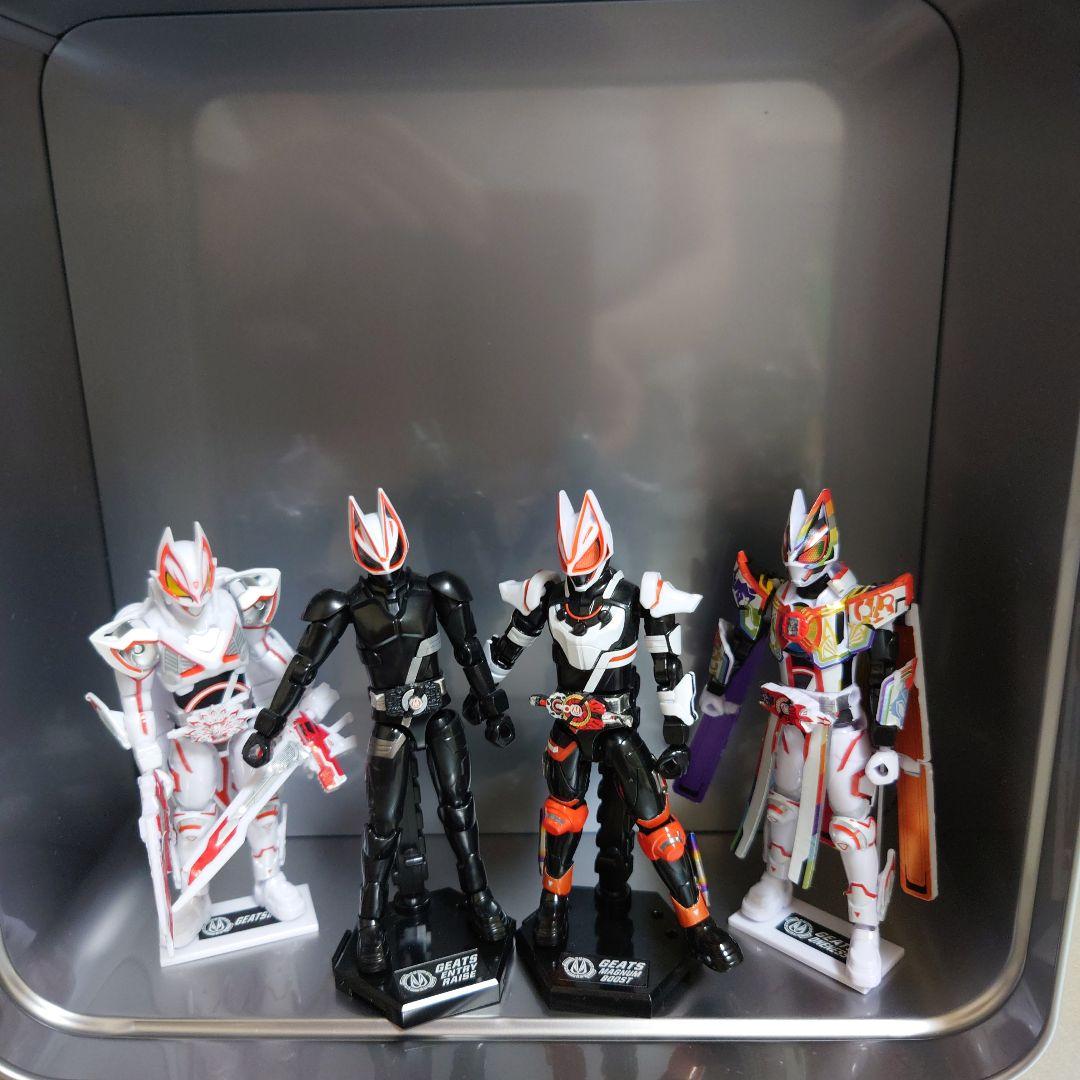 仮面ライダーギーツ 装動 12体＆アイテム等
